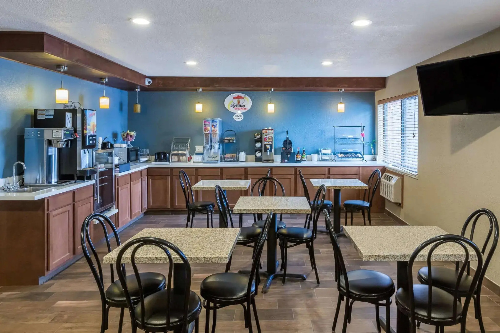 Super 8 Urbandale Des Moines Area