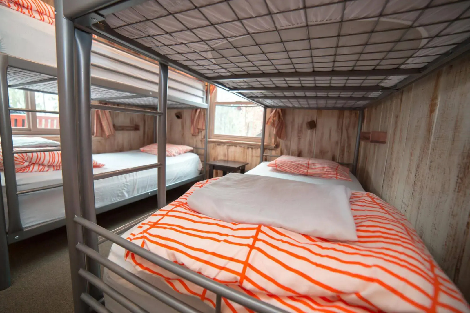 ITH Big Bear Lake Mountain Hostel & Lodge