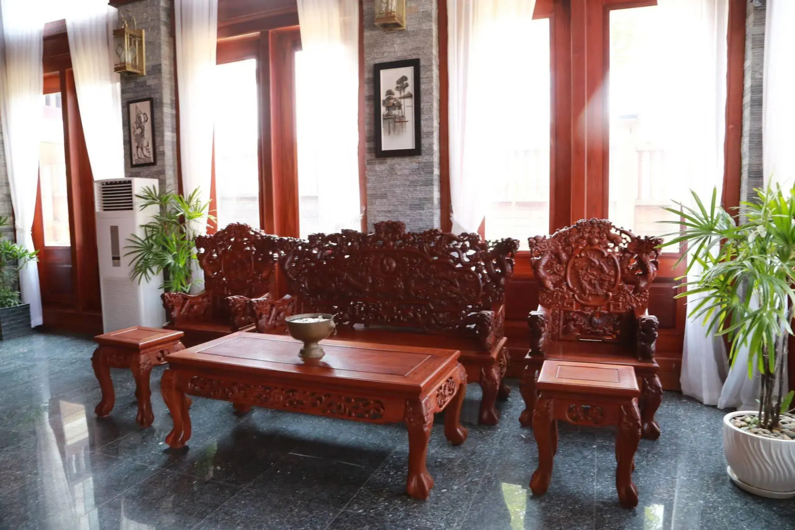 Try Palace Resort & Spa