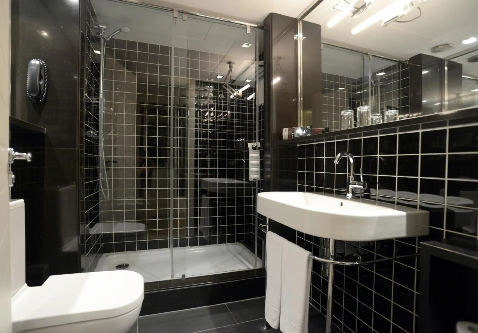 Diamond Cottage Resort & Spa