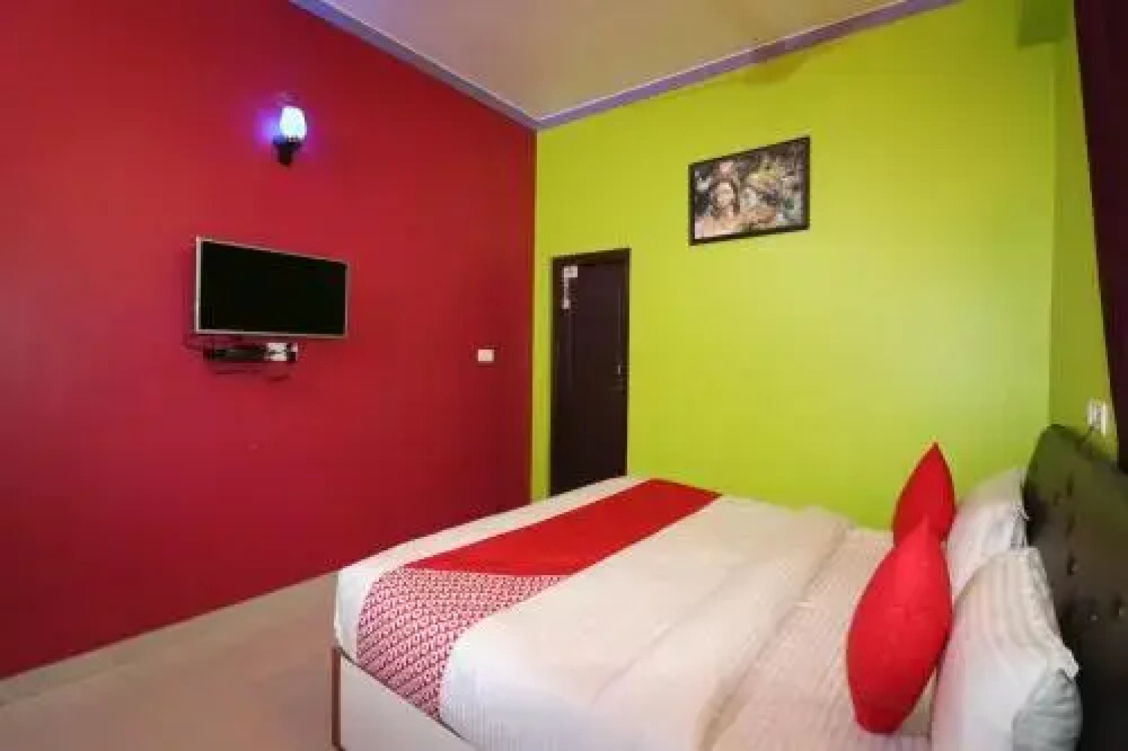 OYO 28427 Hotel Rawat Palace