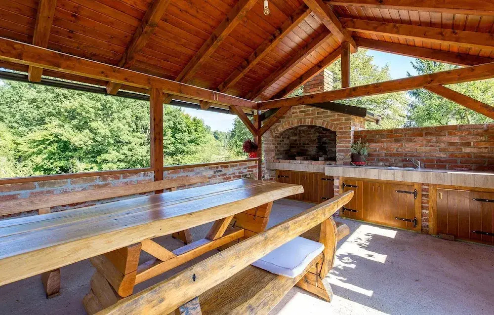Stunning Home in Slunj With 3 Bedrooms, Wifi and Outdoor Swimming Pool