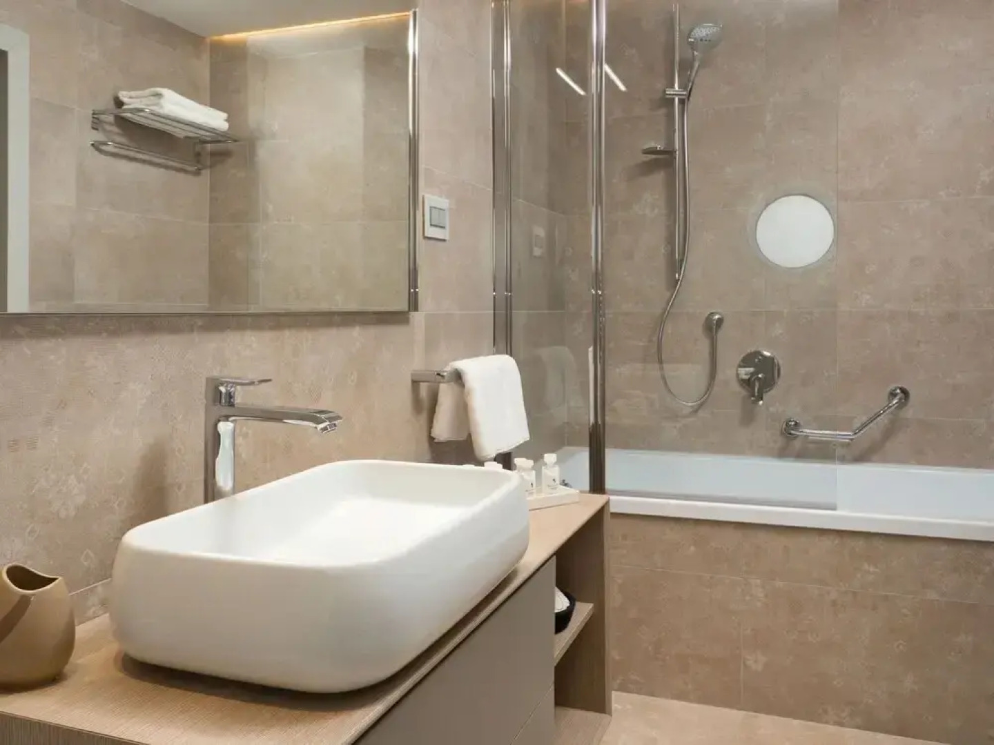 Vlastelini II Duga Luka