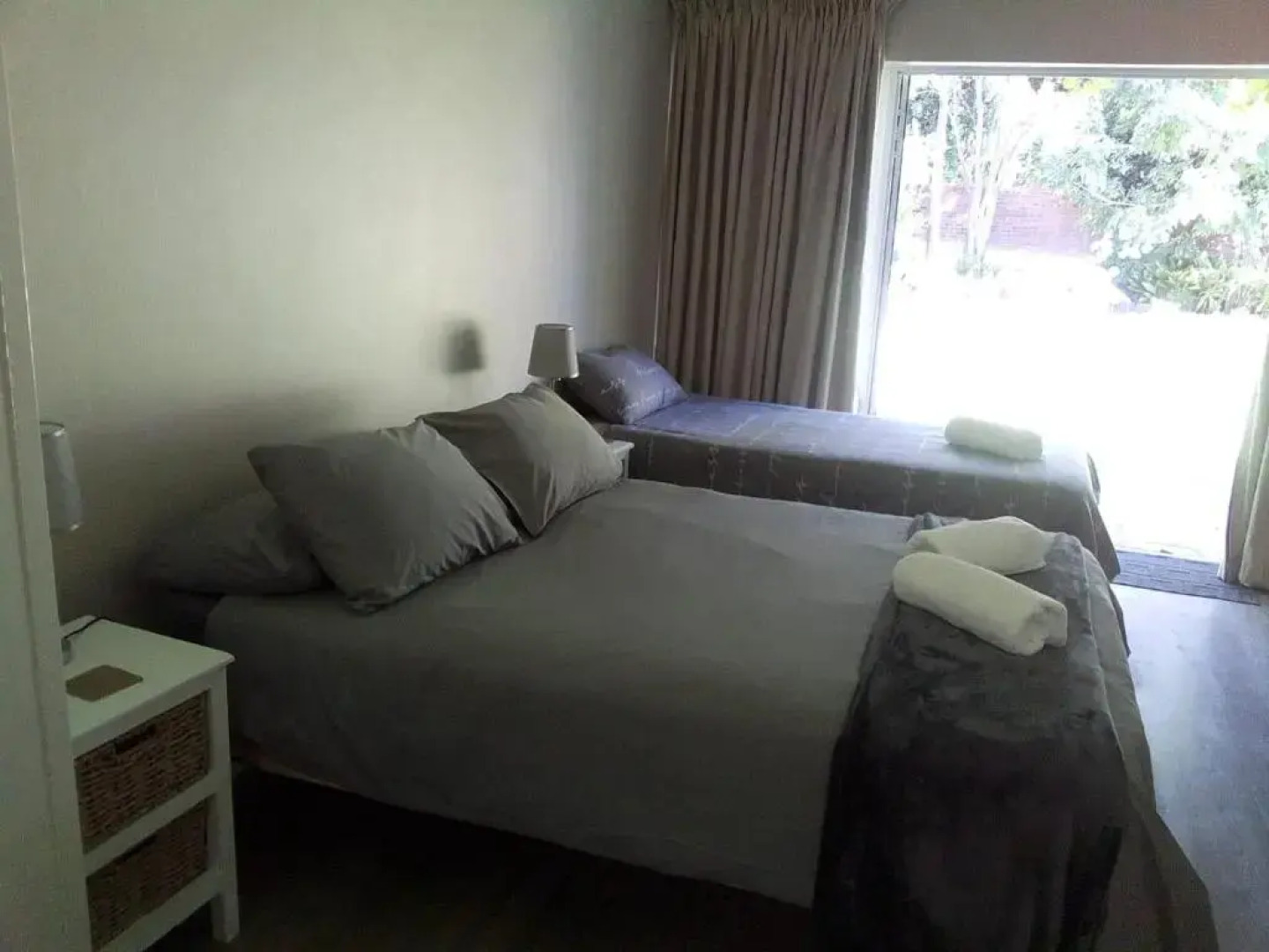 Dennecres 4 Guest House