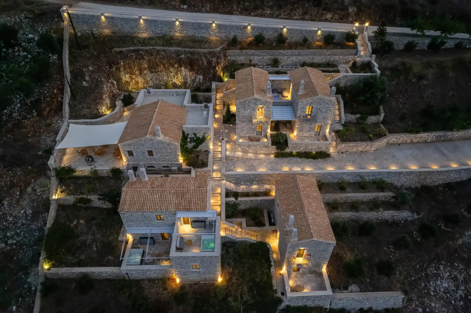 Trapela Limeni Luxury Suites