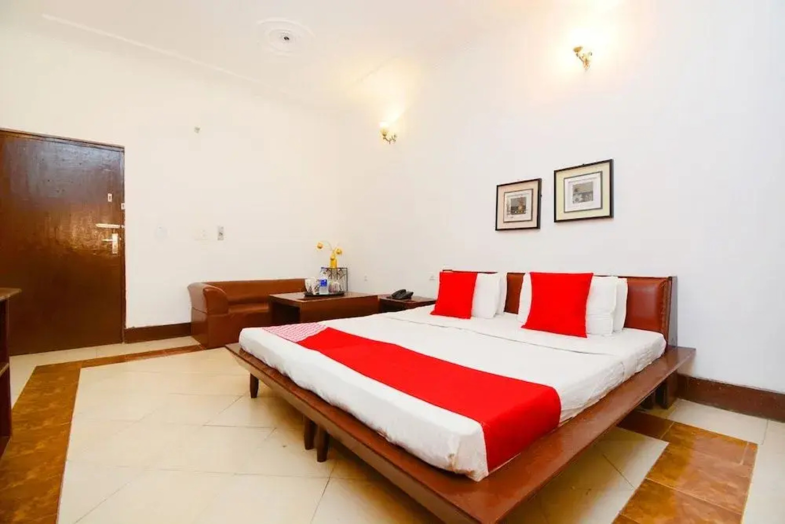 Oyo 37208 Dlm Valley Resorts