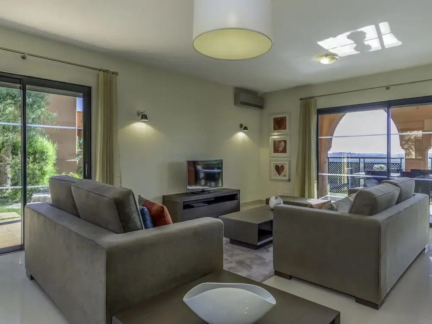 Spacious Villa in Alcantarilha With Private Swimming Pool