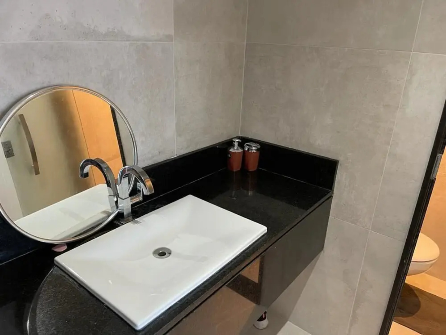 Luxury Brand New 1-bed Apartment in Jangada