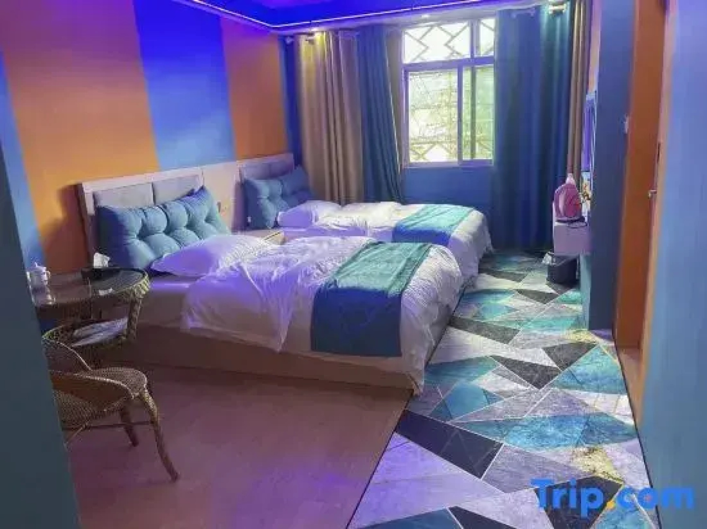 Yali Bay Theme Hotel