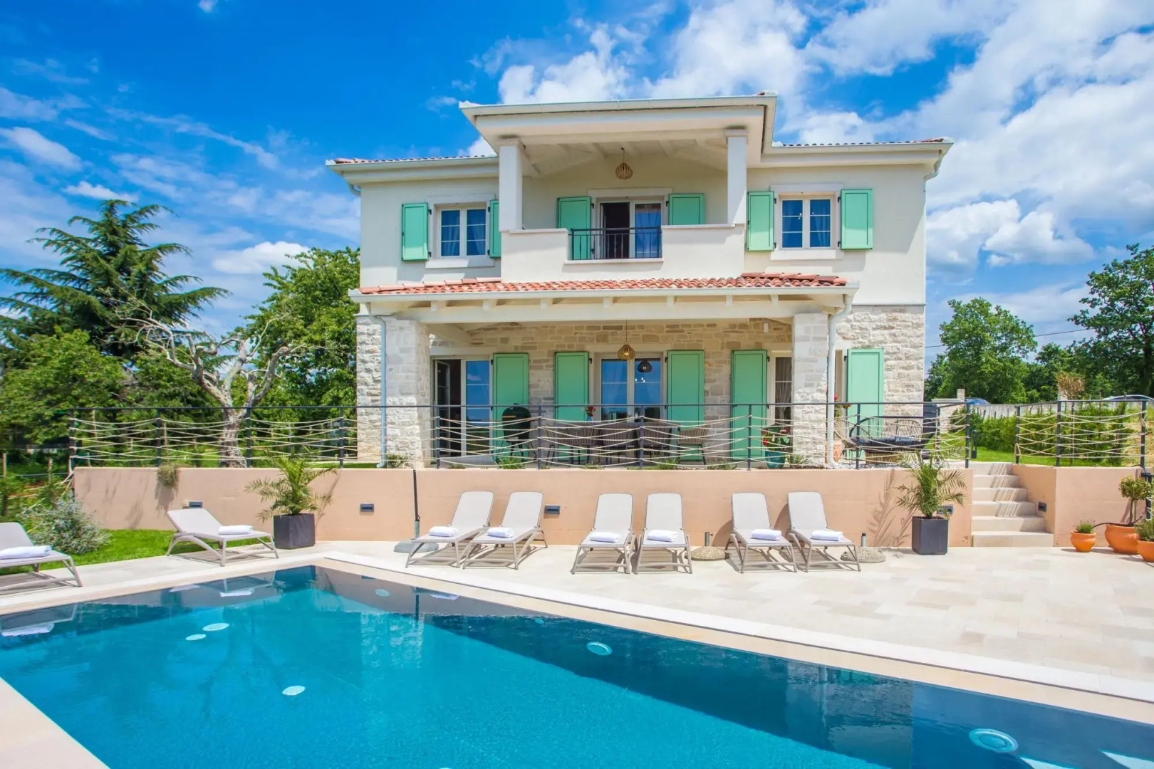 Vita 5 in Visnjan with 4 bedrooms and 4 bathrooms