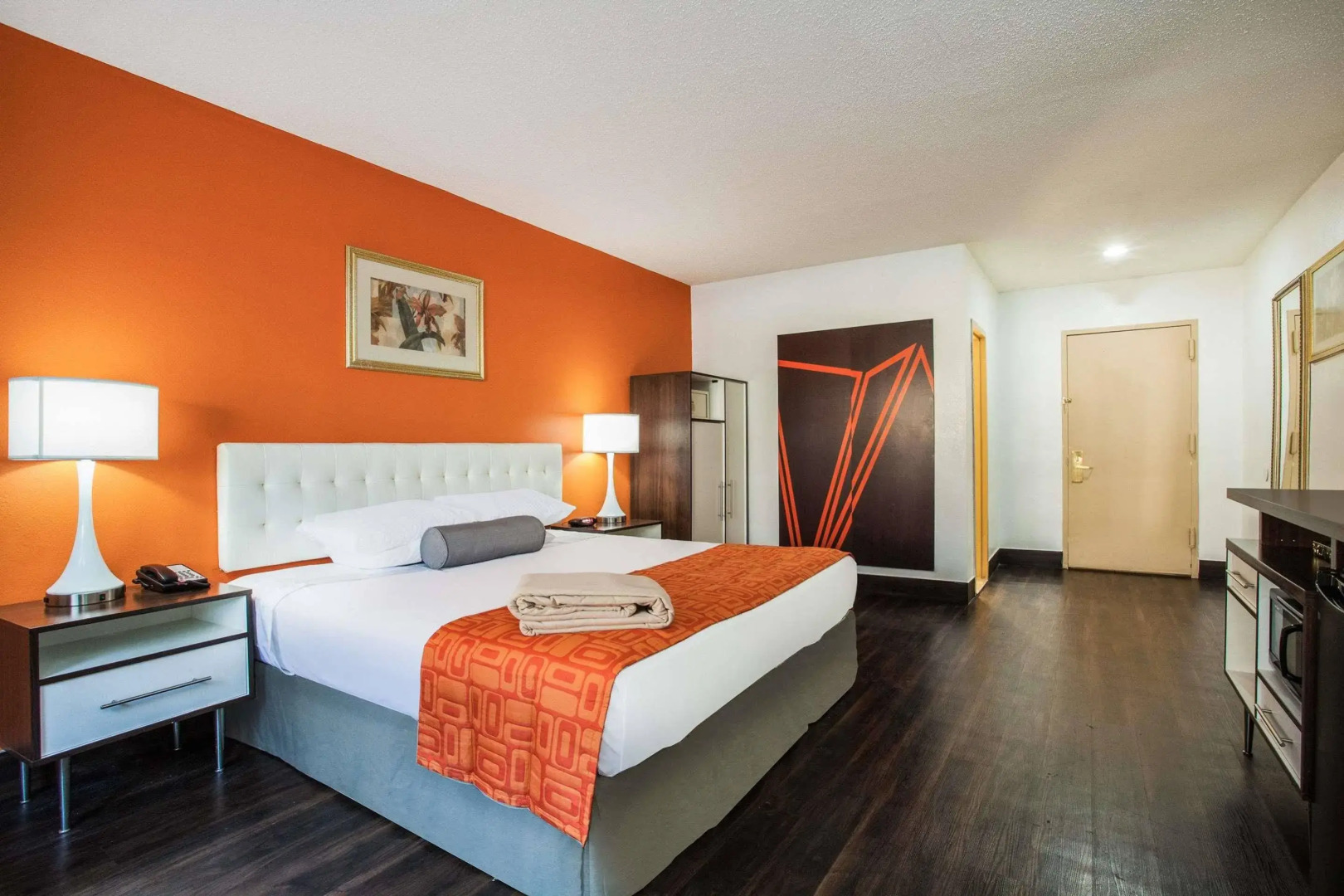 Howard Johnson Express Inn Bronx