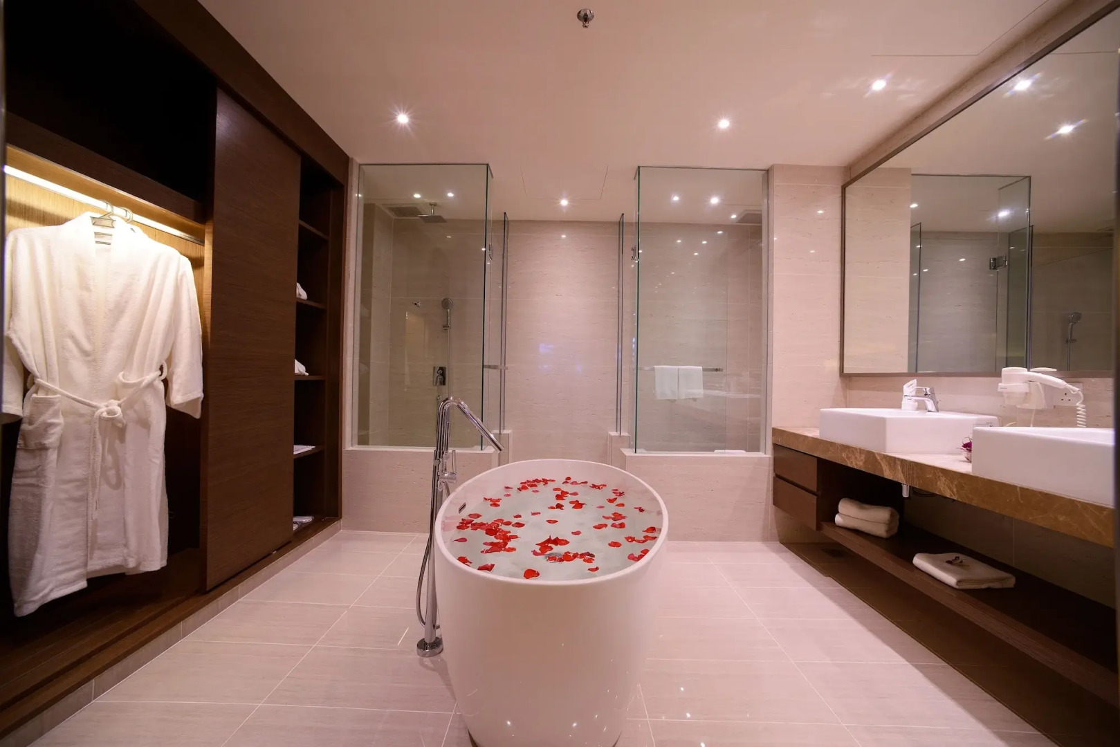 Bella Vista Waterfront Resort