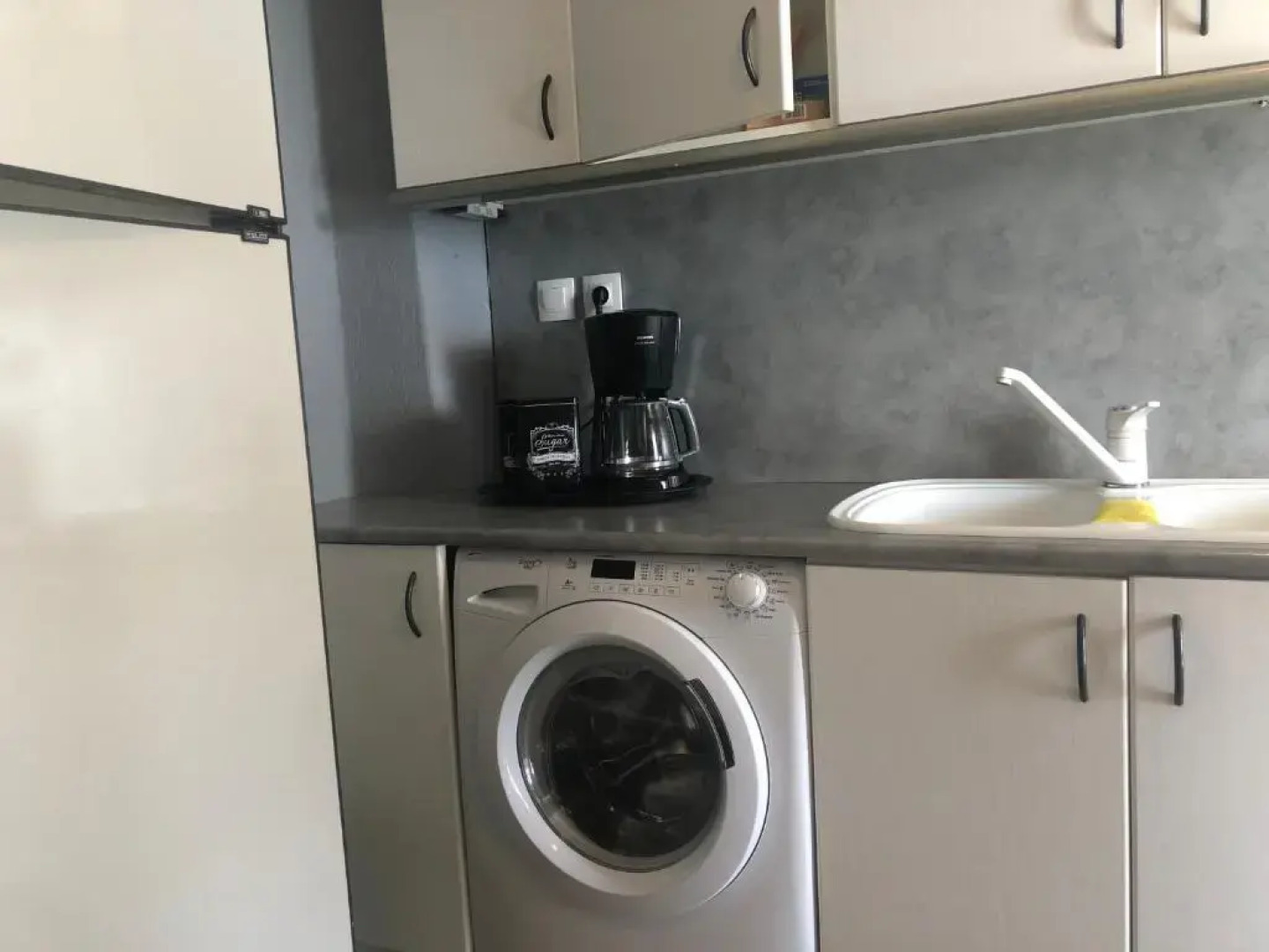 DISTRiCT 01 Beachfront appartment