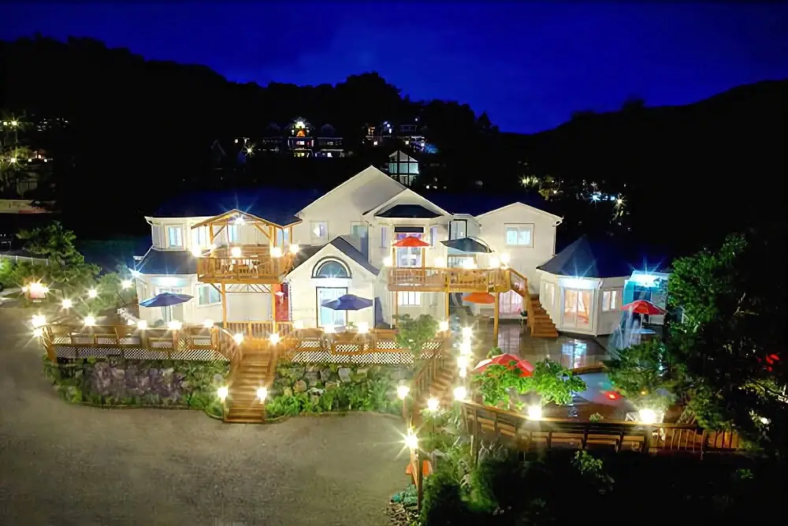 White Propose Pension