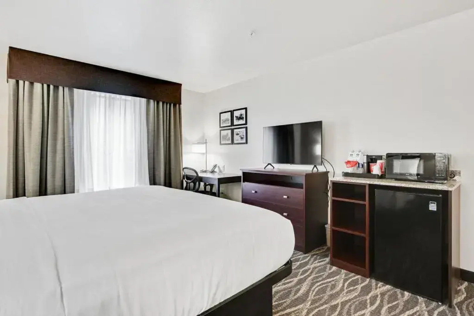 Cobblestone Hotel & Suites - Mosinee