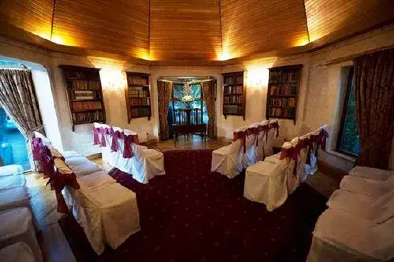 The Glen Yr Afon House Hotel