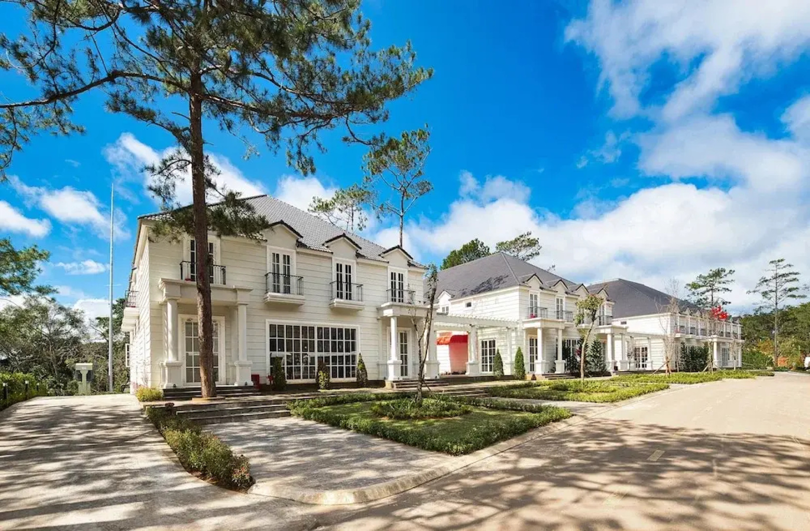 Golden Sun Hotel - Mangden