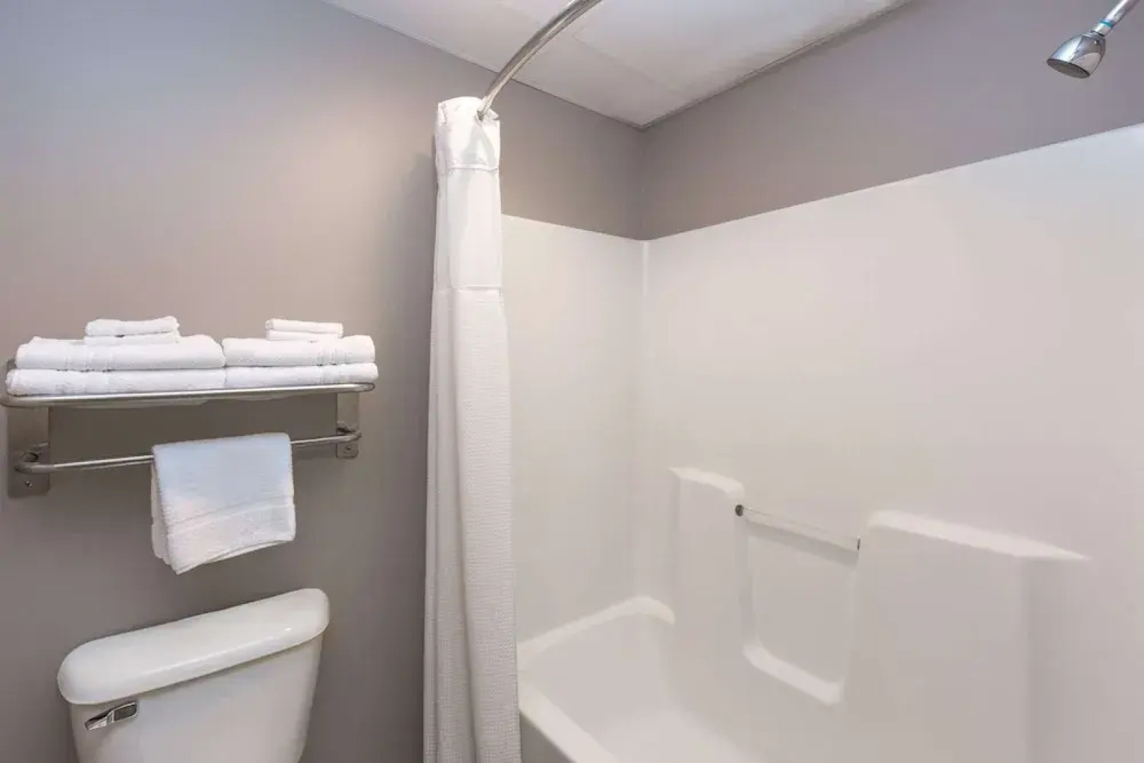 Super 8 Carroll/East