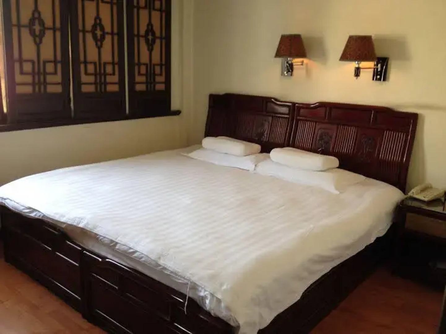 Old Street Juwen Youth Hostel Huangshan