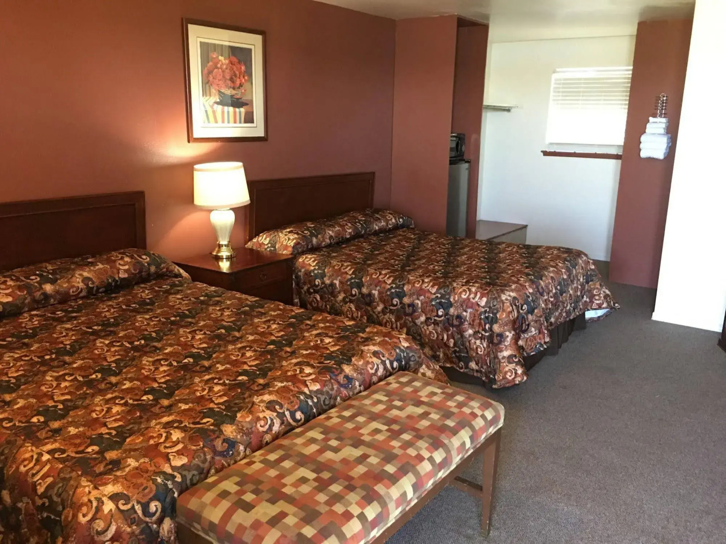 Lakeshore Inn Water Front