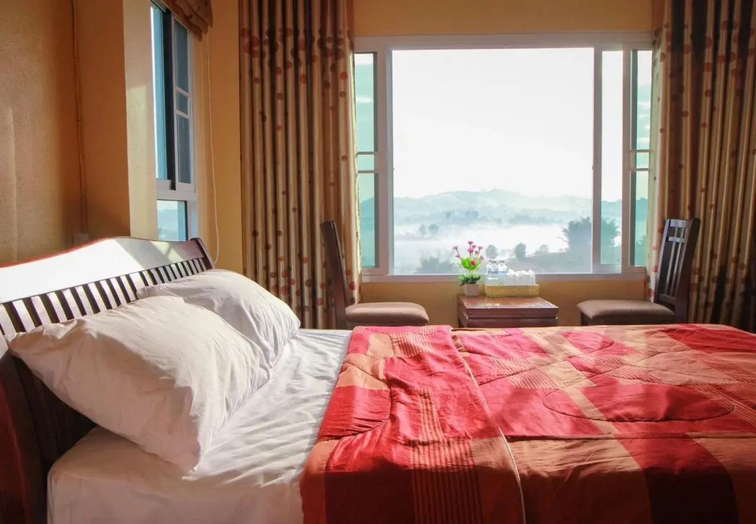 Baan Sook Aroon Khao Kho