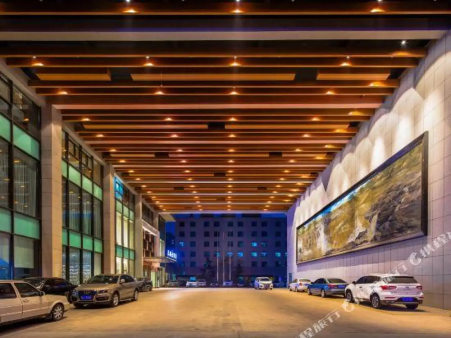 Yicheng three qi hotel