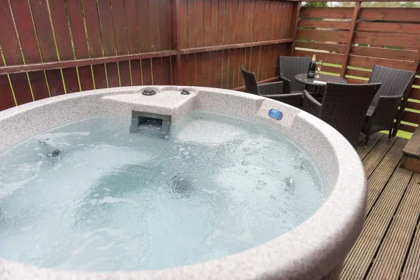 Conifer Lodge 25 With Hot Tub, Newton Stewart