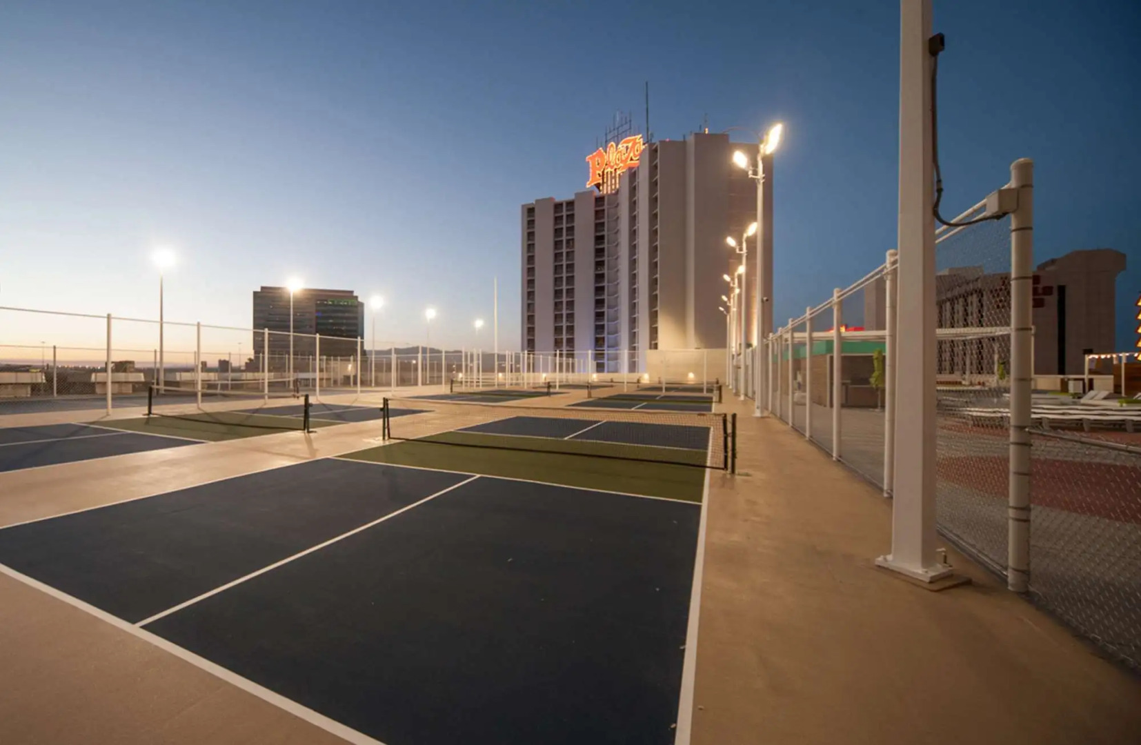 Отель Plaza and Casino