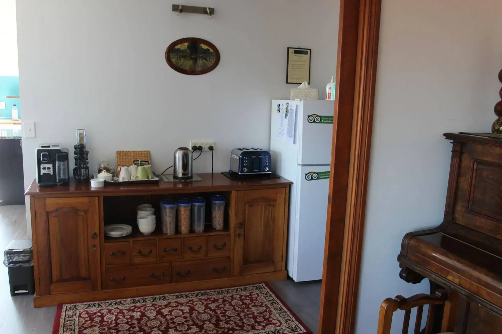 Storm Bay Guest House & Cottage
