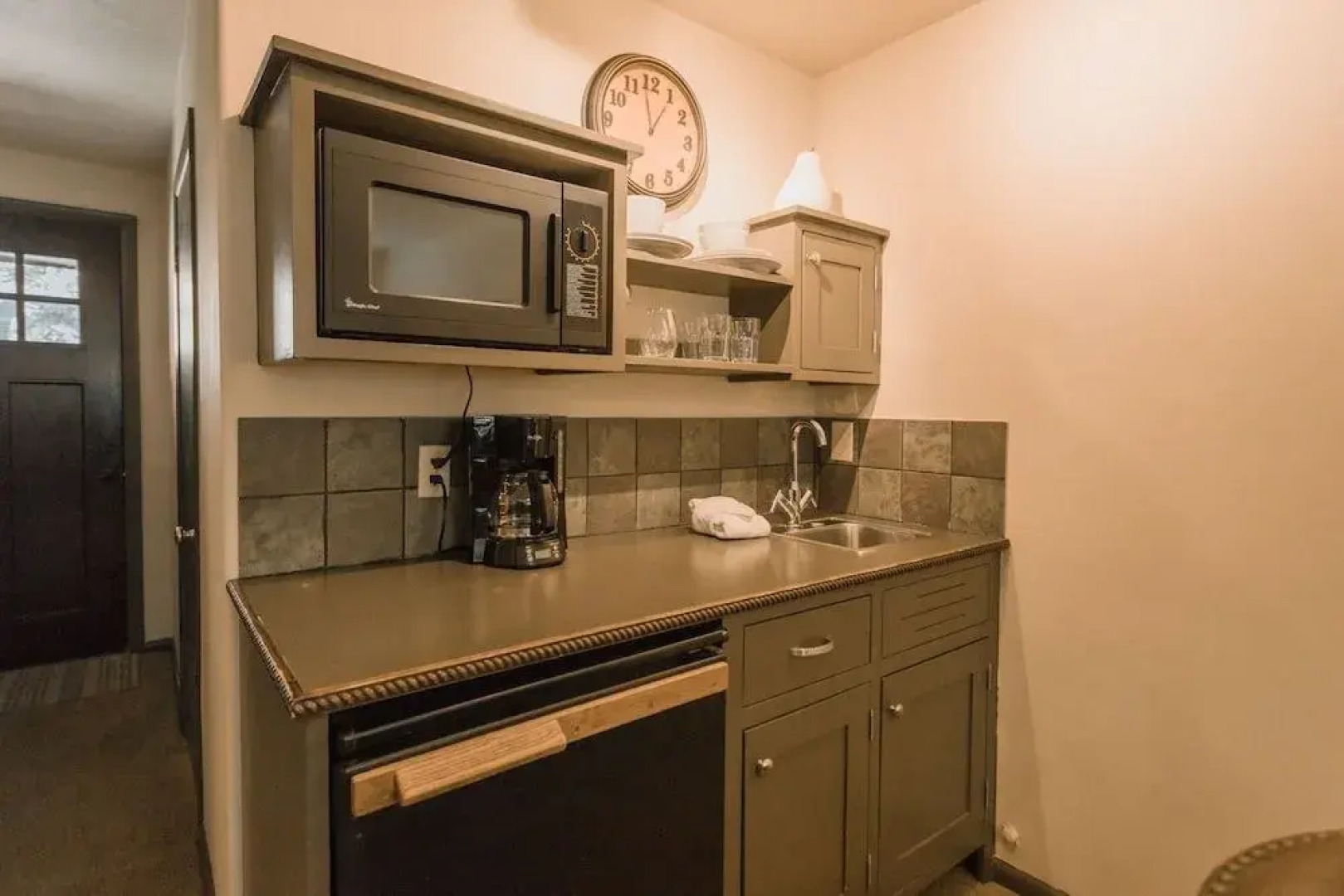 Highland Haven Creekside Inn