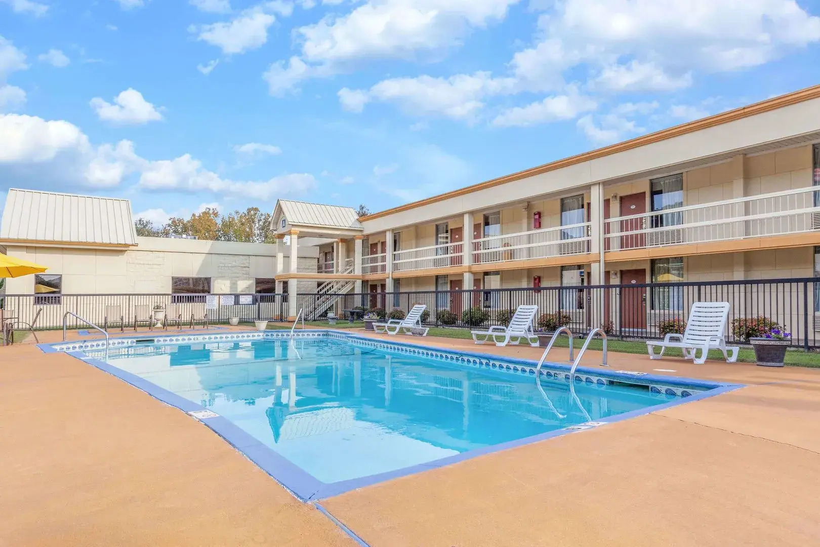 Quality Inn Dalton East