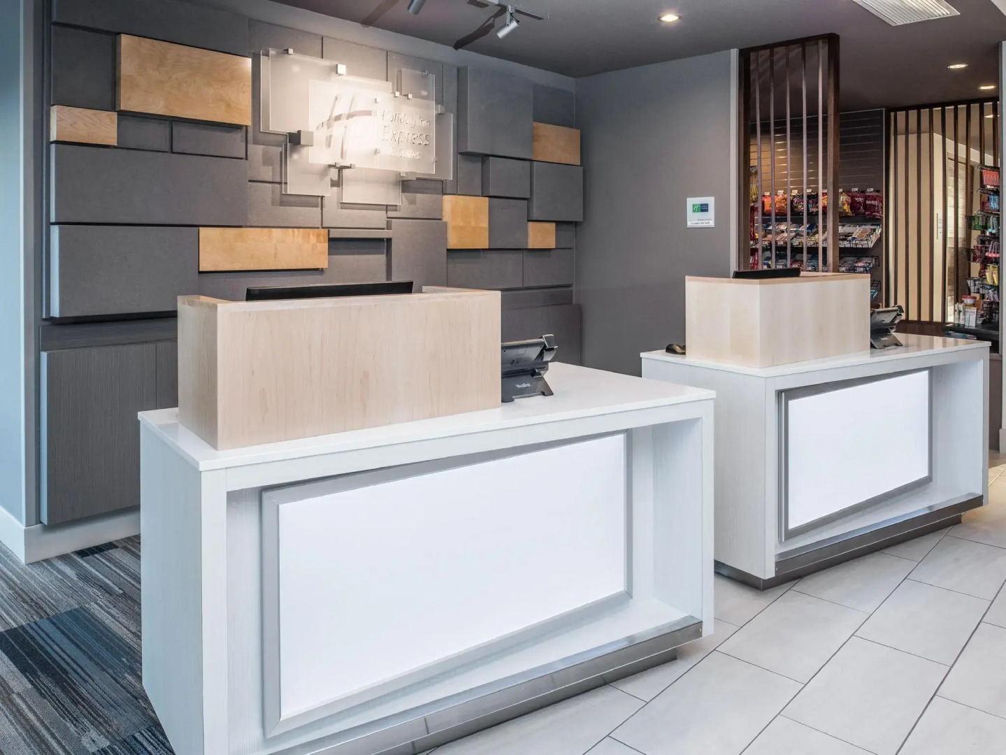 Holiday Inn Express & Suite Kingdom City