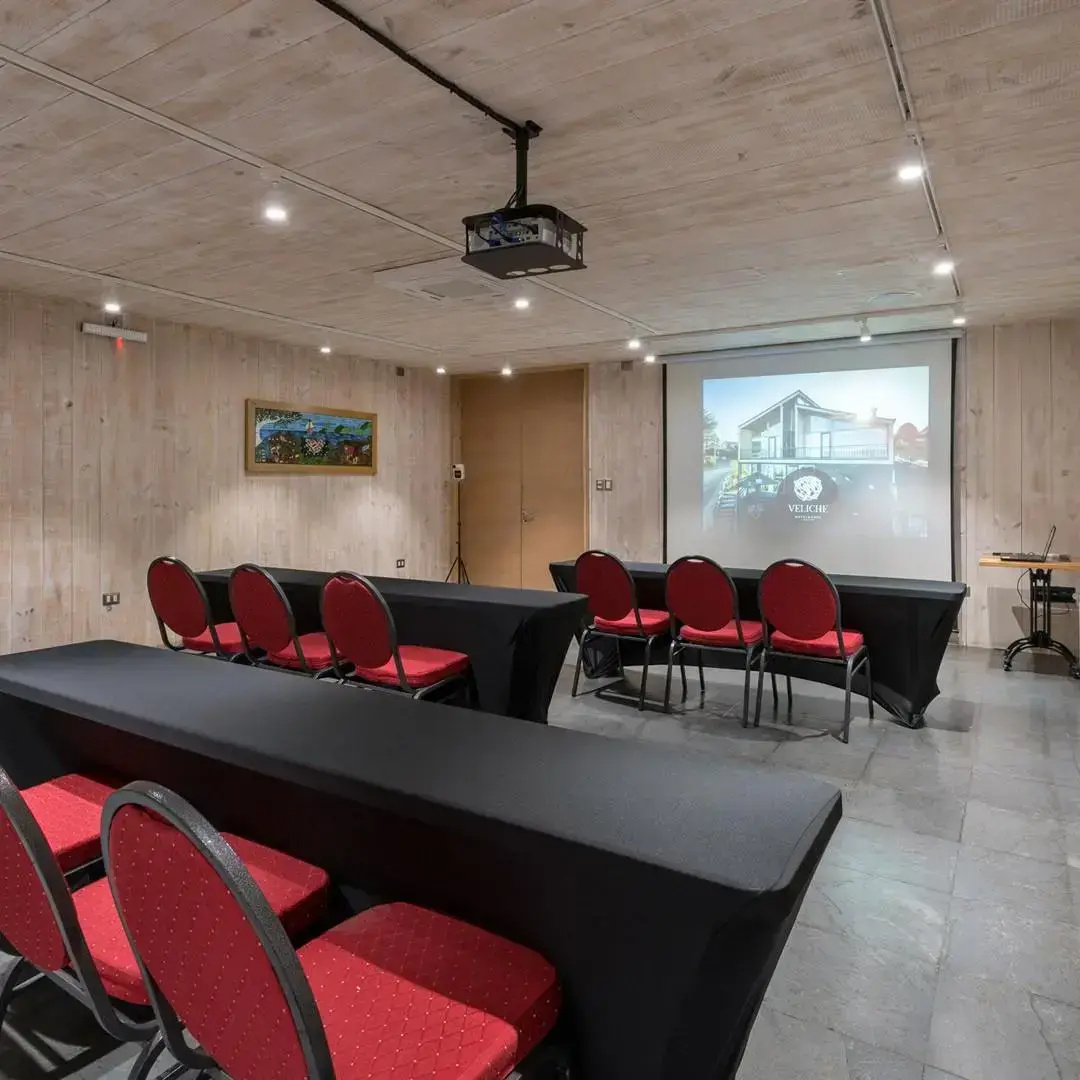 Hotel & Cafe Veliche