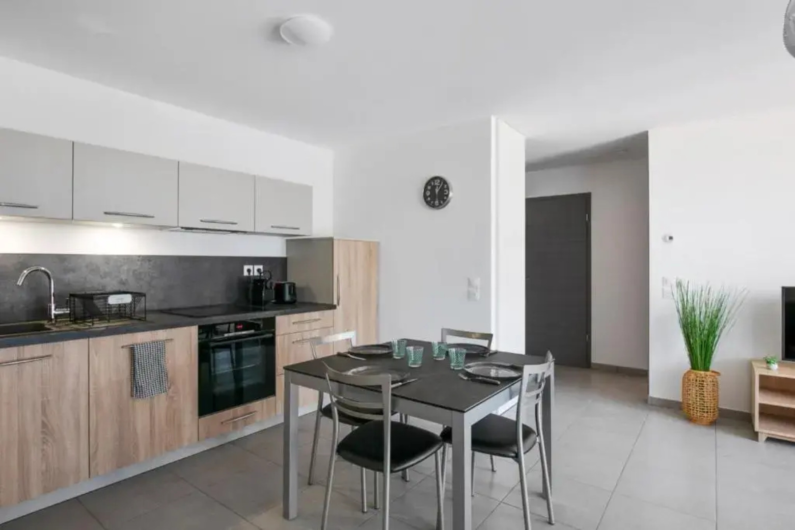 Spacious 1-bedroom with terrace 15 min from Lake Annecy Welkeys