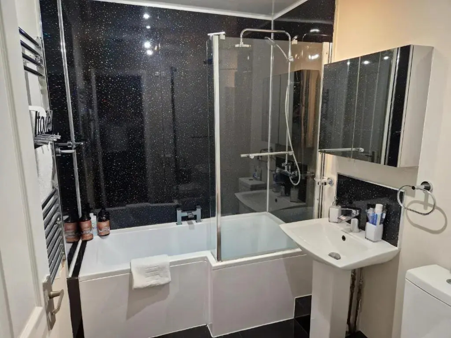 Washingtons Emerald 2 Bed Exec Apt