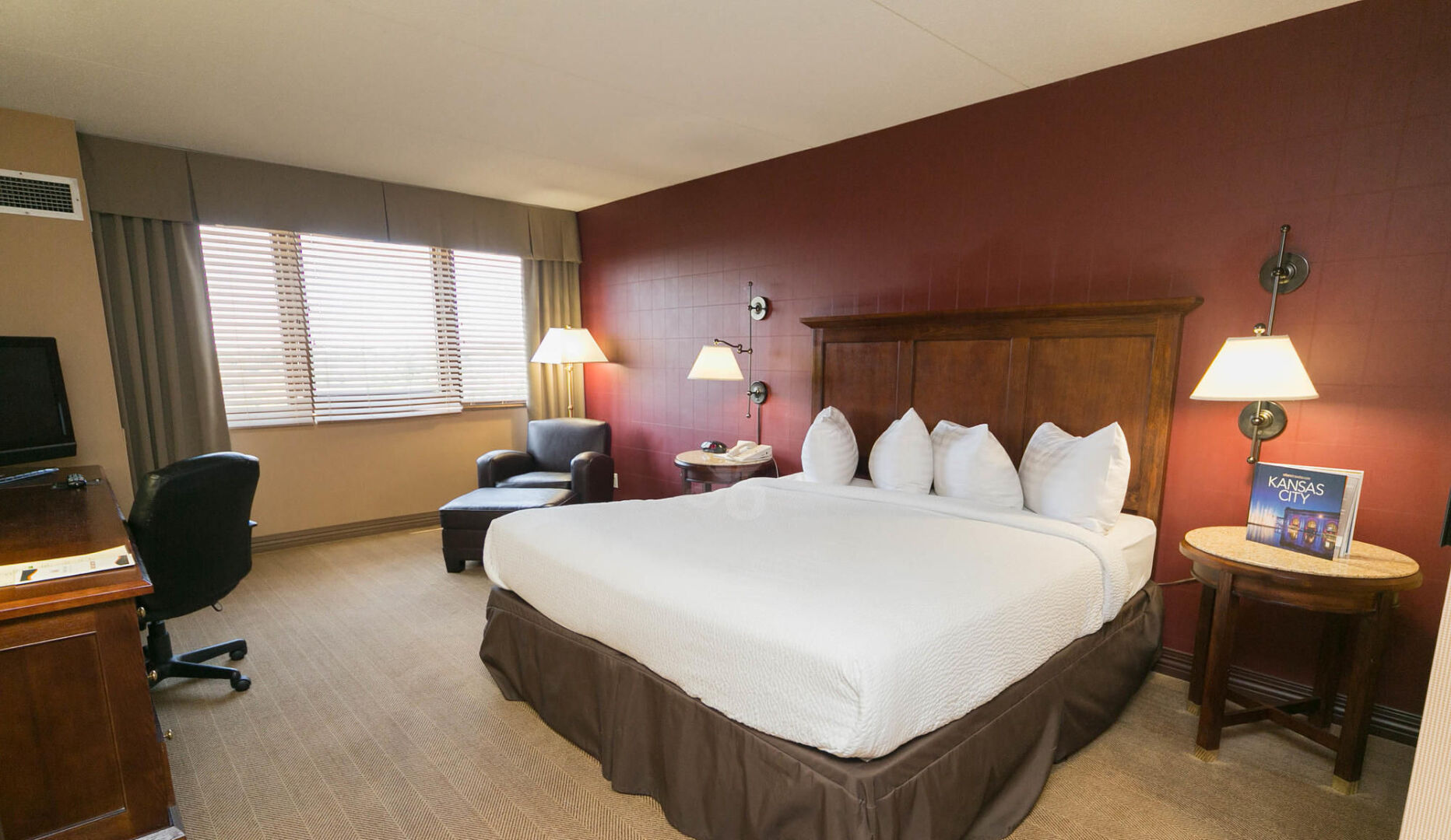 Adam's Mark Hotel & Conference Center