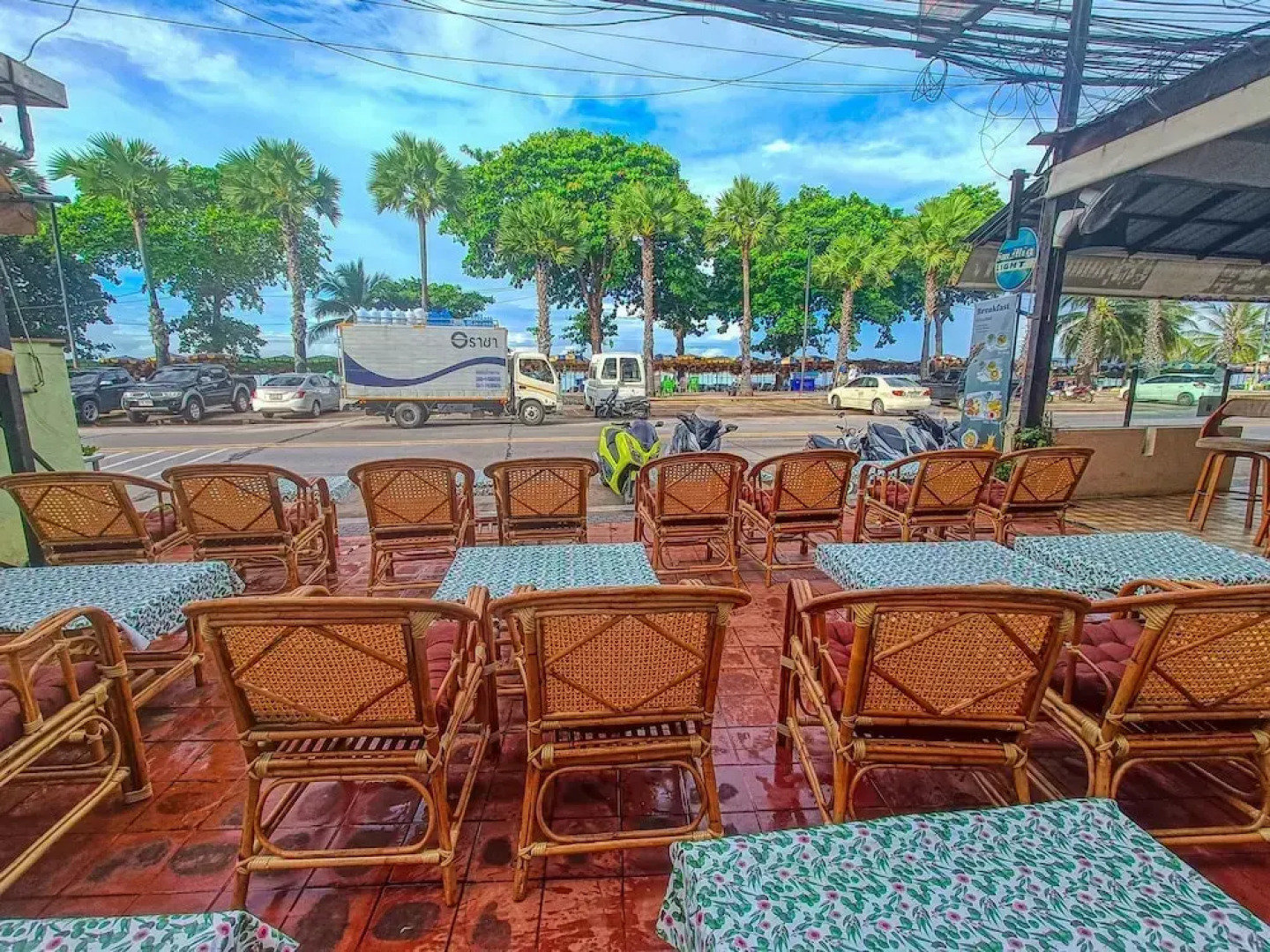 Happy Vikings - Beachfront