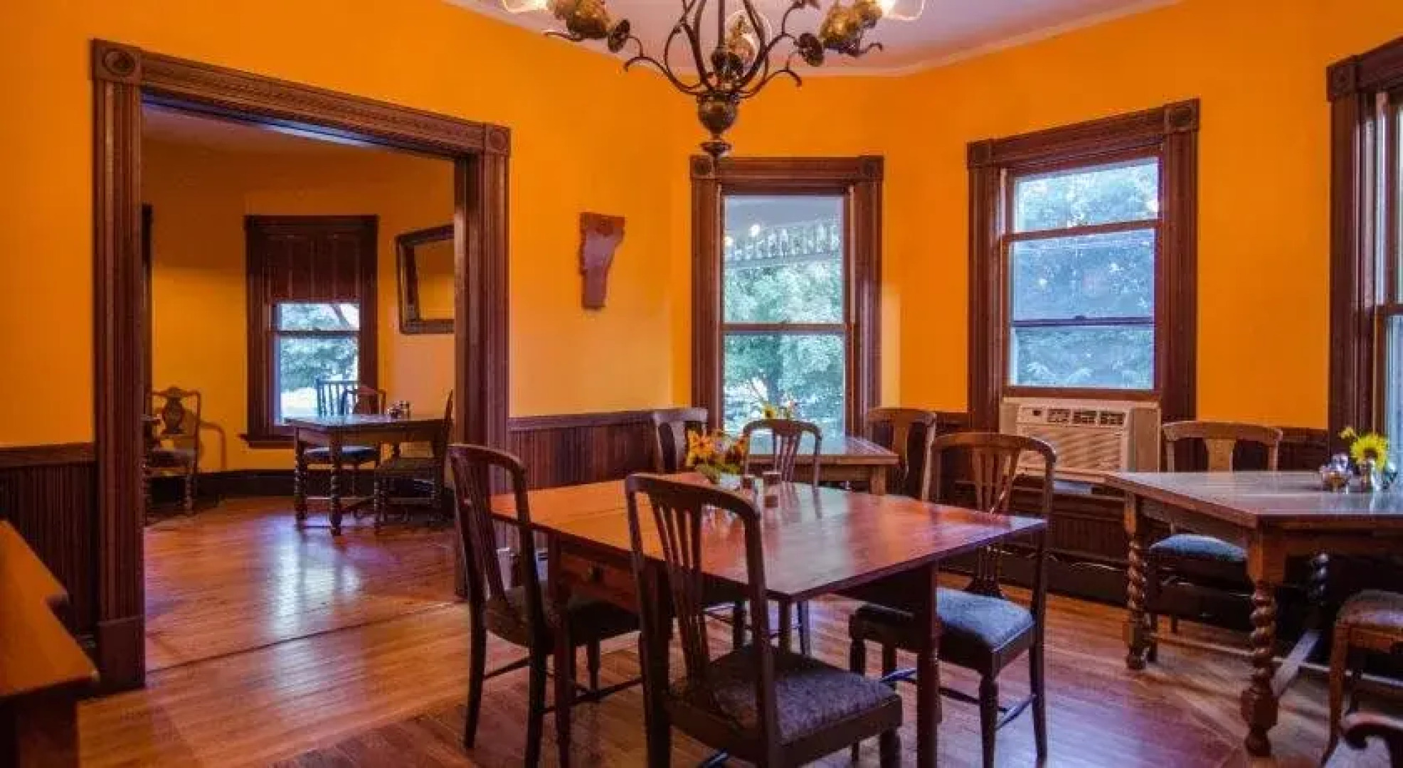 Heart of the Village Inn