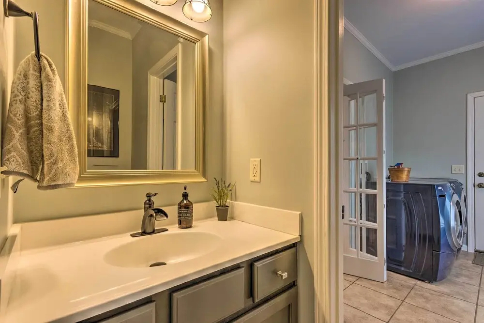 Peaceful Pisgah Mountain Getaway w/ Hot Tub!