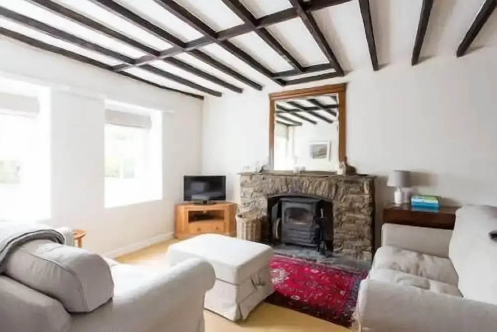 Simple Luxury in Brecon Beacons Village House