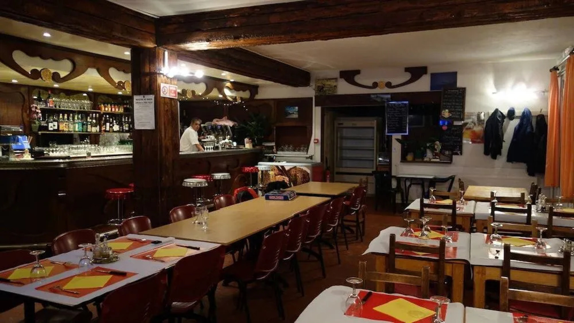 Hotel Bar Restaurant Les Gentianes