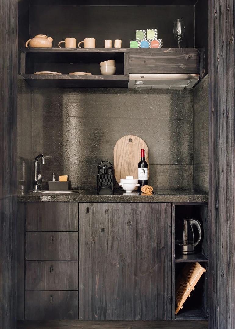 White Exclusive Suite & Villas