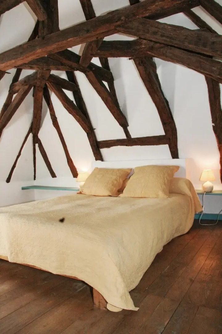 House With 2 Bedrooms in Aubas, With Furnished Garden and Wifi