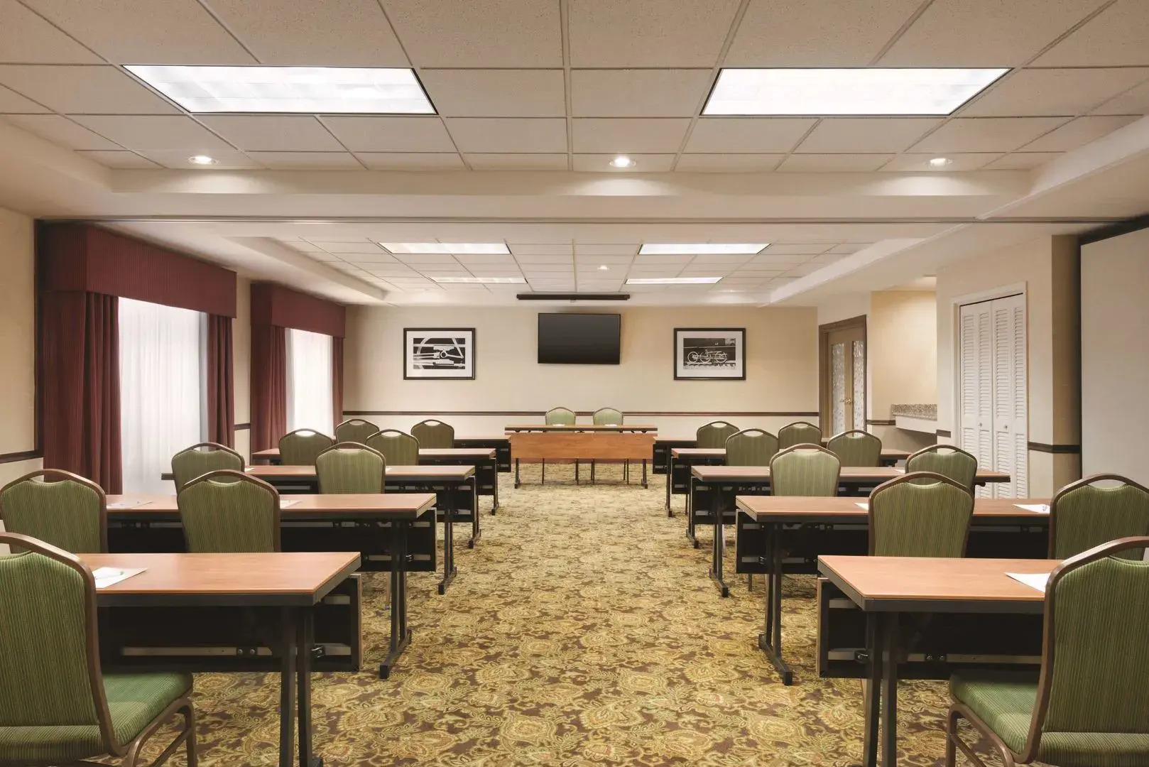 Country Inn & Suites by Radisson, Des Moines West, IA