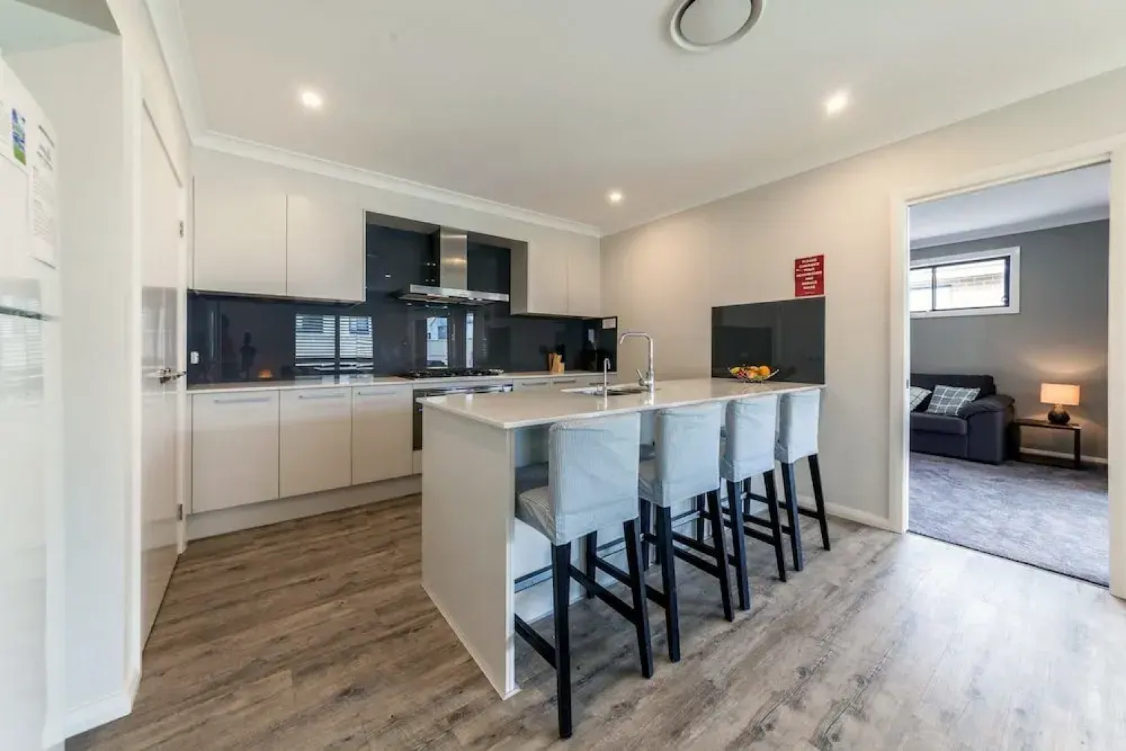 Tomaree Road, 19 'The Cottage'