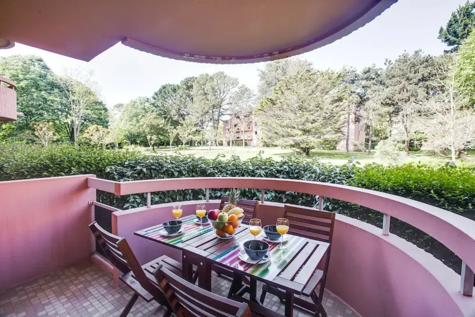 Le super privé: T2 refait à neuf avec parking