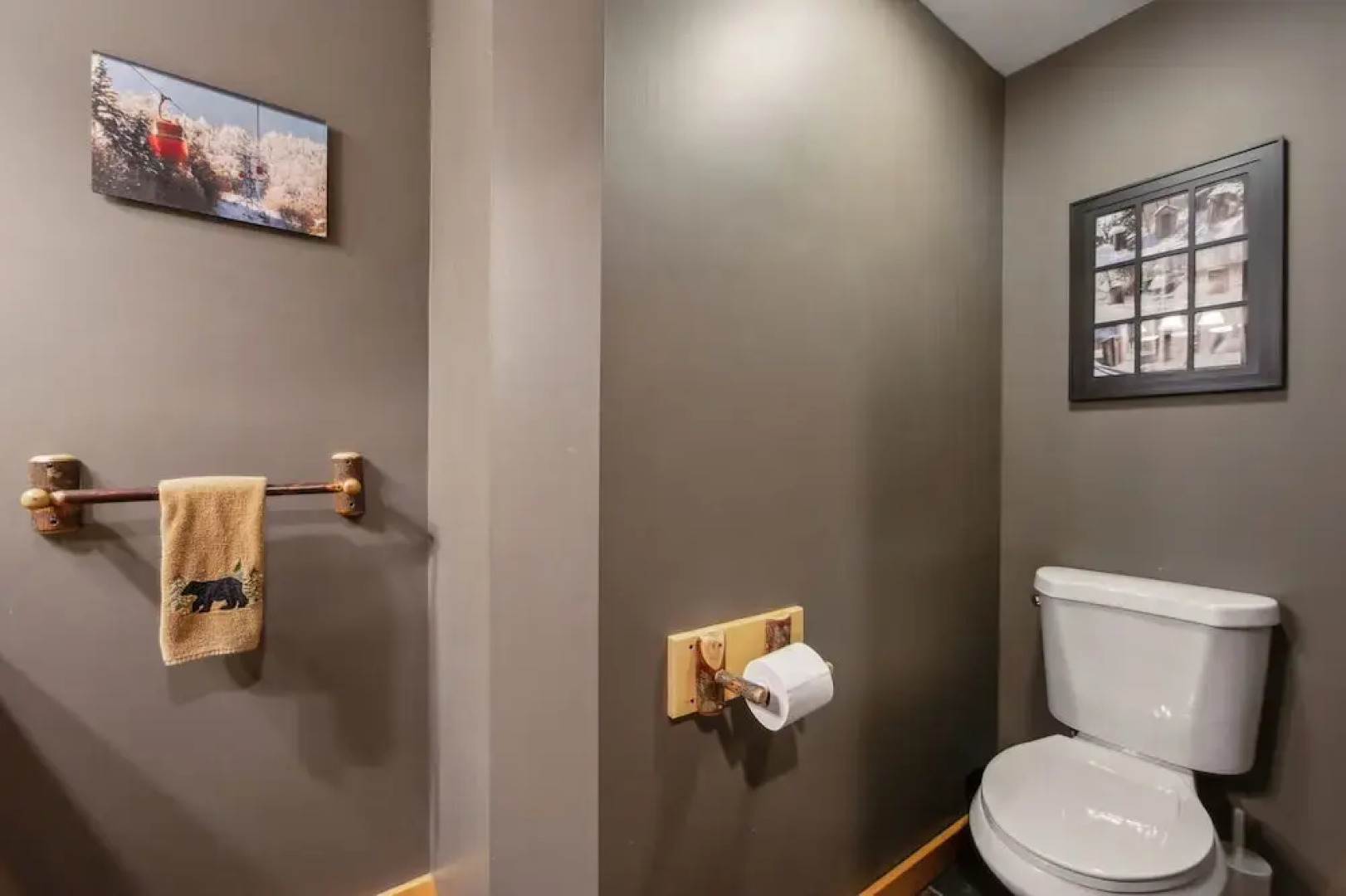 Freebern 18B - Renovated one-of-a-kind with Adirondack style 3 Bedroom Townhouse by The Summit at Gore Mountain