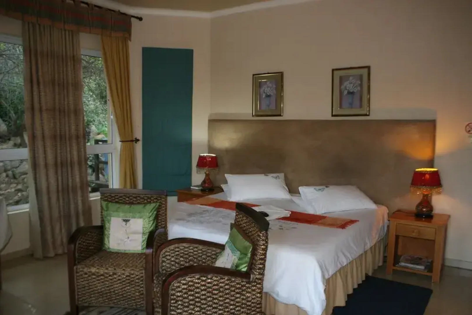 Villa Candilabra Guesthouse