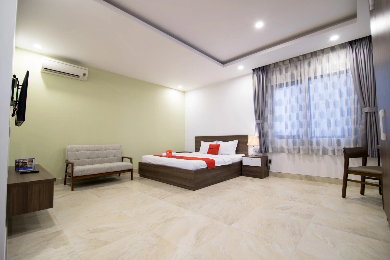 RedDoorz AHA Residence Hotel Dien Bien Phu