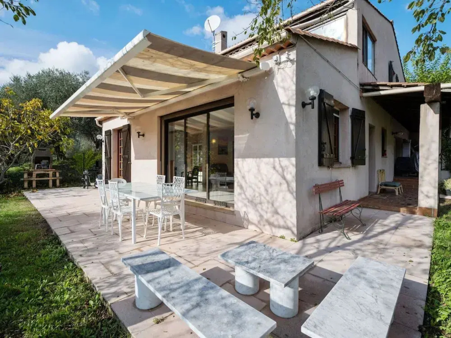 Charming Flat With Pool